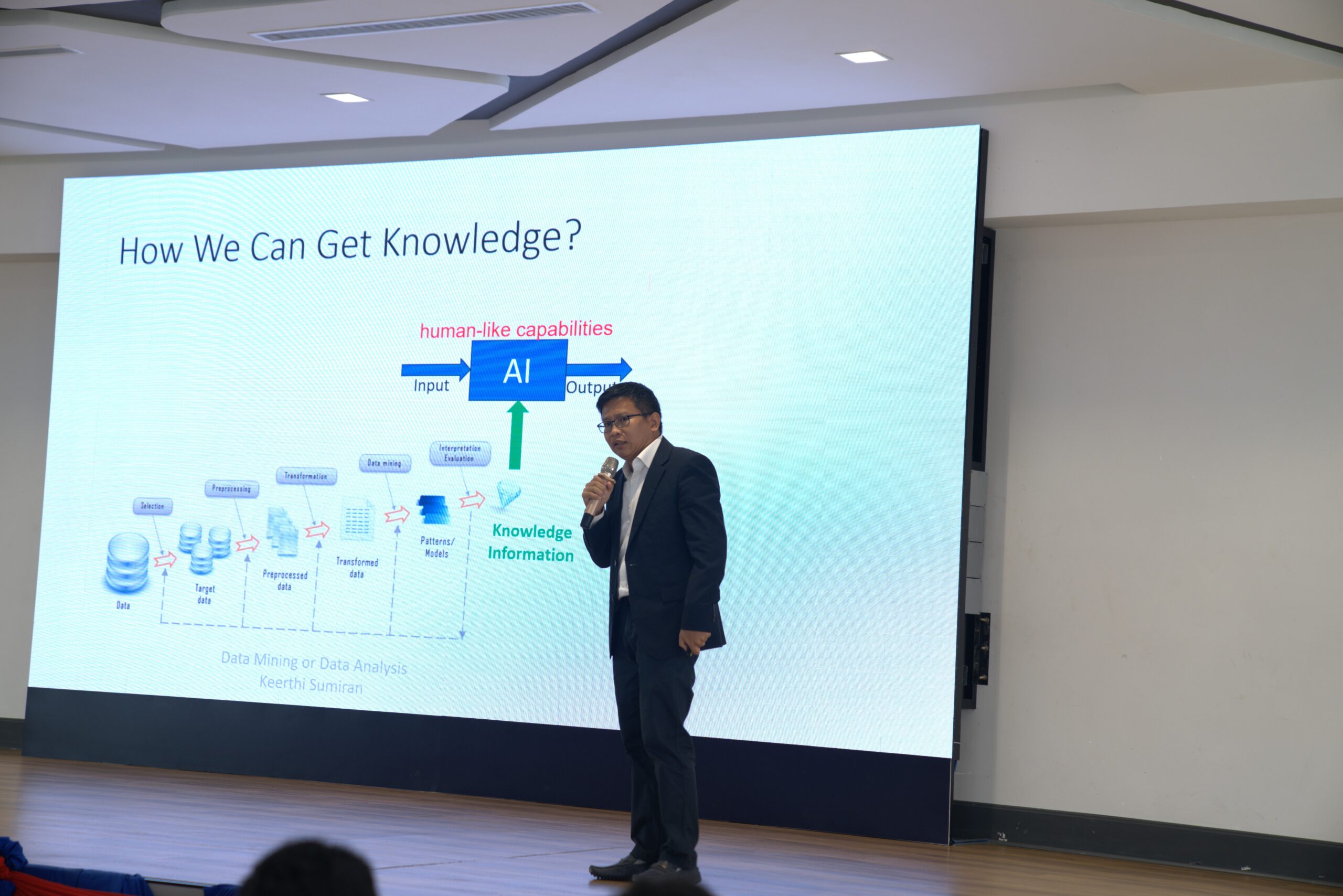 speaker 2 (Dr.vila)